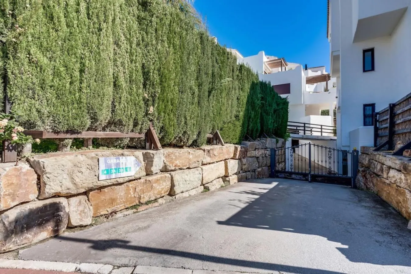 Daire Casa Casares Costa, Spacious Private Garden Bahia de Casares İspanya