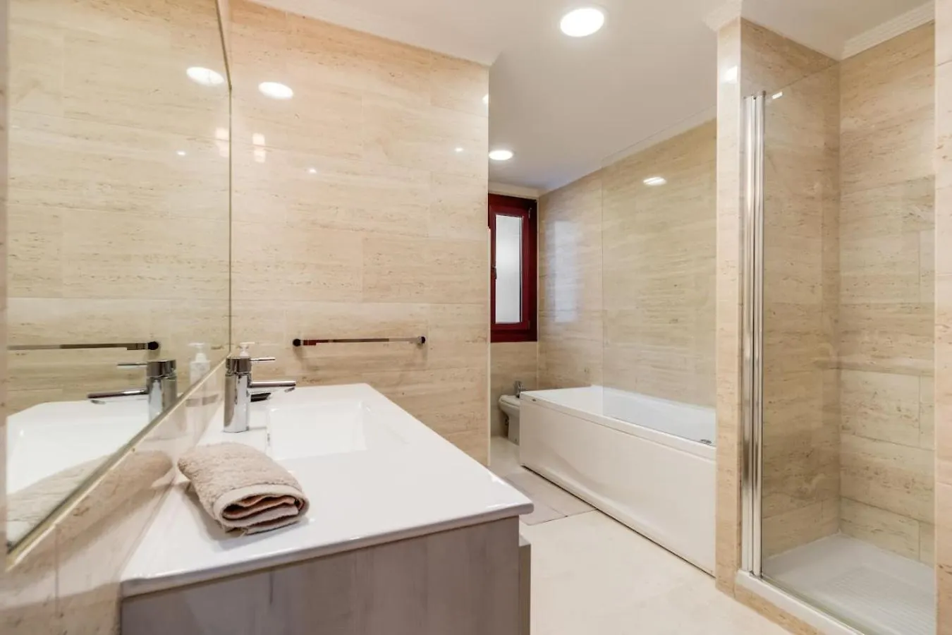 Daire Casa Casares Costa, Spacious Private Garden Bahia de Casares İspanya